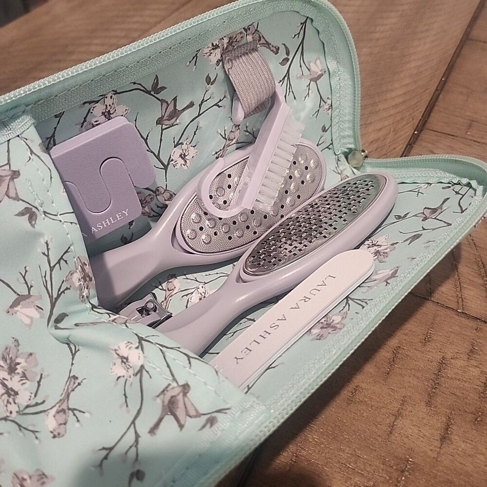 Laura Ashley Complete Nail Care Collection w/ Storage Bag Blue Birds Floral
